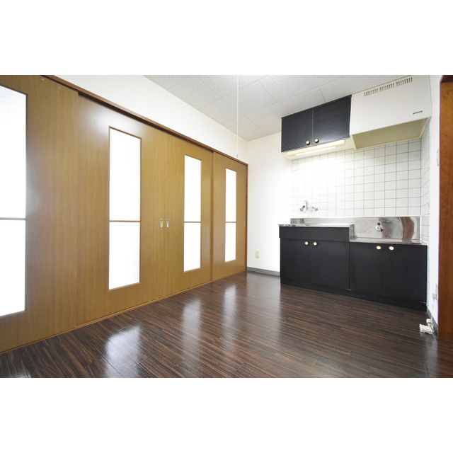 メゾン高野の居間・リビング