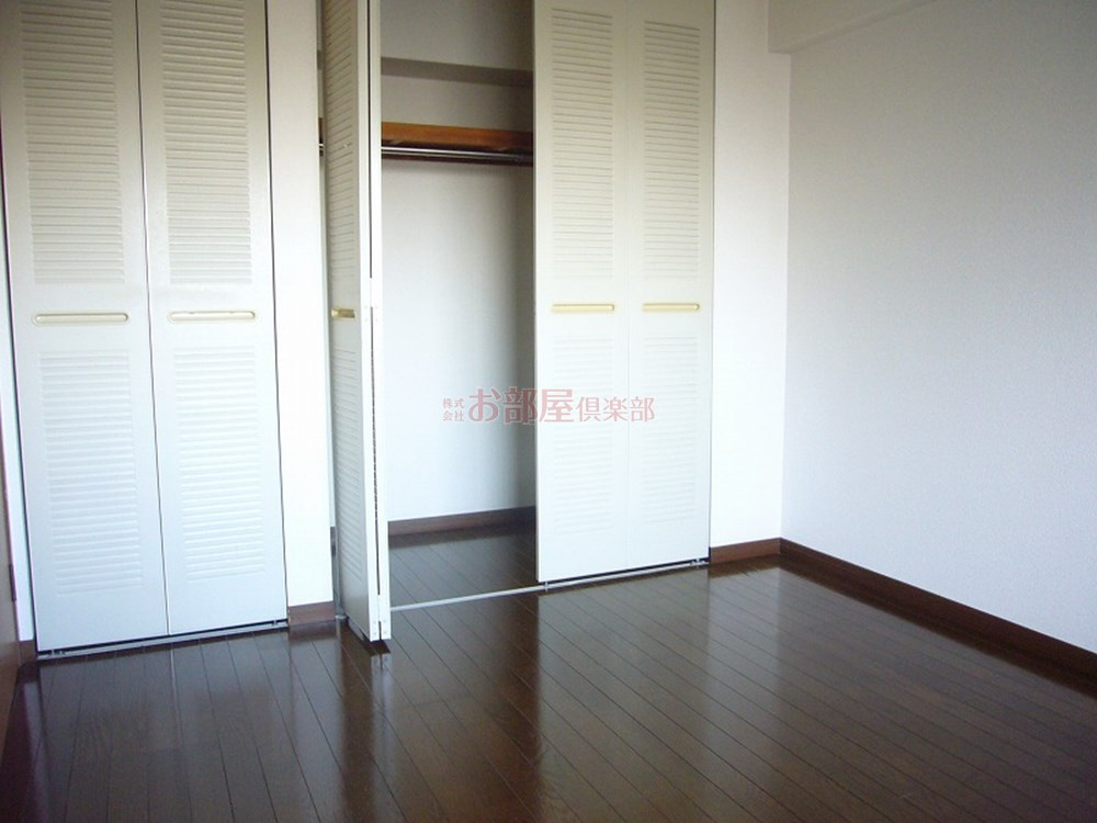 レジデンス高屋敷の収納|小物を収納するのに便利です