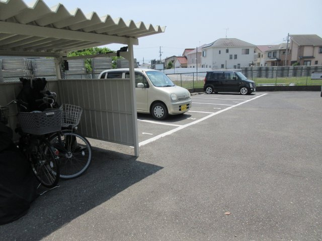 セジュール久保の駐車場