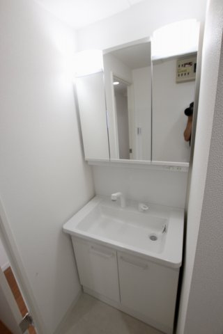 藤和小郡ハイタウンの独立洗面台