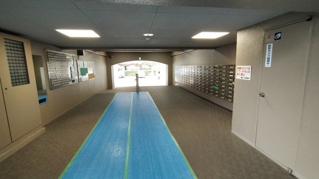 鴫野コーポ2号棟のその他共用部分|エントランス部分です。