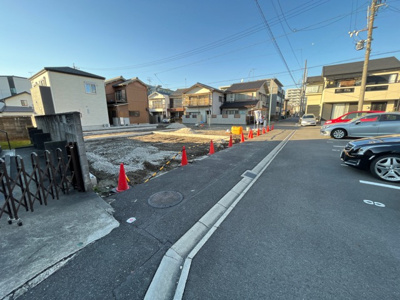 【前面道路含む現地写真】 | 瑞穂区河岸町第2期　全3棟　1号棟＜仲介手数料無料＞井戸田小・津賀田中　新築一戸建て | 2/11撮影
住宅ローンアドバイザーの村田です。住宅ローン審査が通らなかった方、あきらめる前にご相談ください。