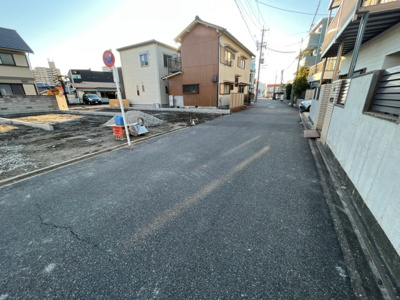 【前面道路含む現地写真】 | 瑞穂区河岸町第2期　全3棟　3号棟＜仲介手数料無料＞井戸田小・津賀田中　新築一戸建て | 2/11撮影
住宅ローンアドバイザーの村田です。住宅ローン審査が通らなかった方、あきらめる前にご相談ください。