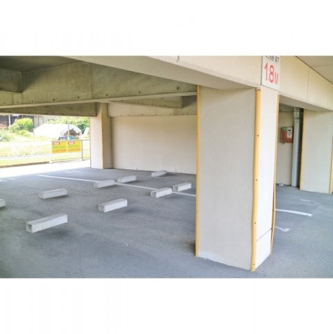 吉田グリーンハイツⅡの駐車場