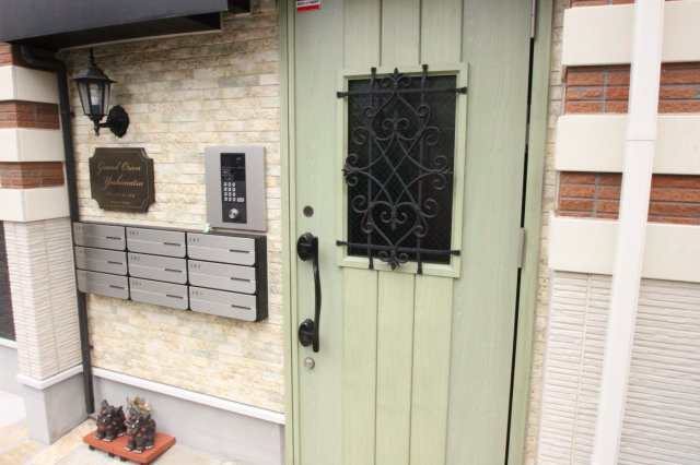 グランオリオン吉松のエントランス