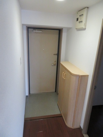 サンローズ吉田の玄関