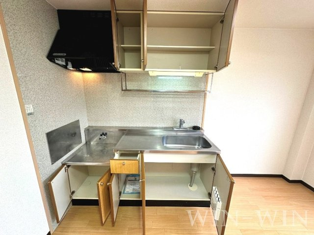 Surplus華 Cのキッチン|イメージ（同建物内別部屋の写真です）