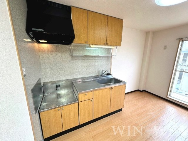 Surplus華 Cのキッチン|イメージ（同建物内別部屋の写真です）