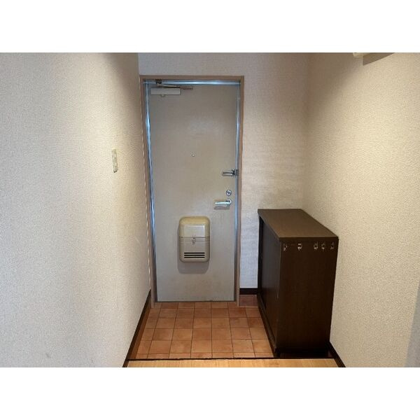 Surplus華 Cの玄関