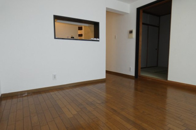 【居間・リビング】 | 日神パレステージ福生 | 人気のカウンターキッチンタイプ