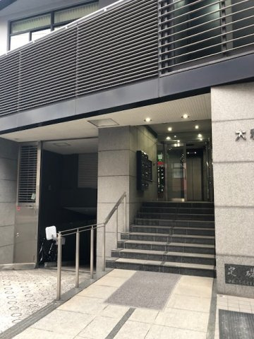 大和ビル（ヤマトビル）のエントランス
