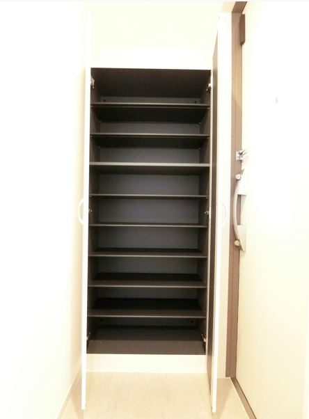 岸和田市下池田町１丁目のハイツの収納|便利な収納スペースです