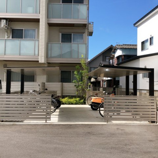 【駐車場】