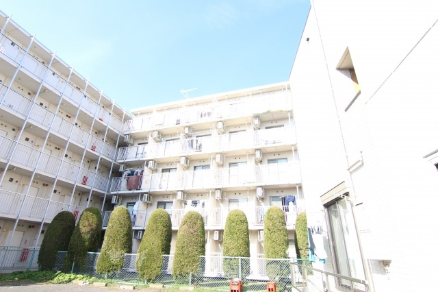 トラストビラ住吉の外観