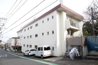 【外観】 | 長期修繕計画のあるきちんと管理されたマンションの外観です！安心の新耐震基準で建築されたマンションです！