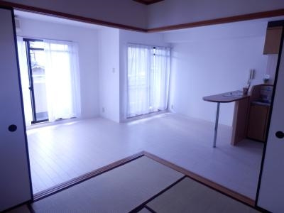 カルム常盤の内装|和室から