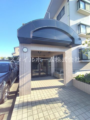 【エントランス】 | リヴァージュ北島