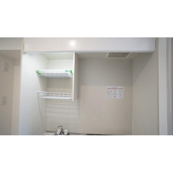 キッチン上部収納可