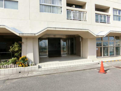【エントランス】 | 夢野ハイタウン3号棟 | 落ち着いたエントランスです