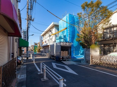 【前面道路含む現地写真】 | 《綾瀬駅 徒歩９分》新築分譲住宅 全3棟