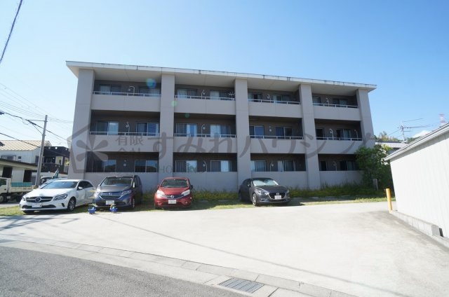 AMENITYCOURT K I　A棟の外観