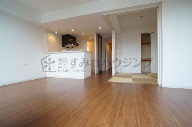 AMENITYCOURT K I　A棟の居間・リビング