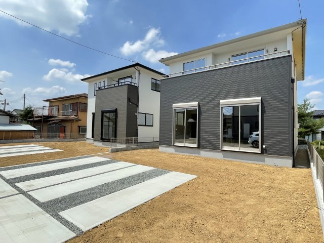 藤岡市藤岡1期（全2棟）1号棟の外観