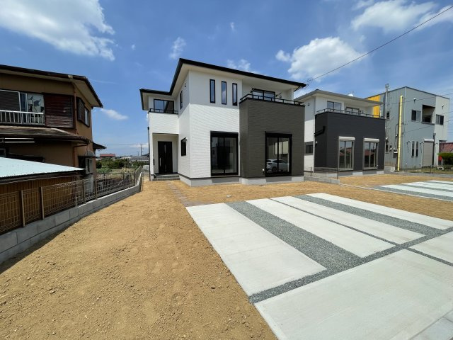 藤岡市藤岡1期（全2棟）1号棟の外観