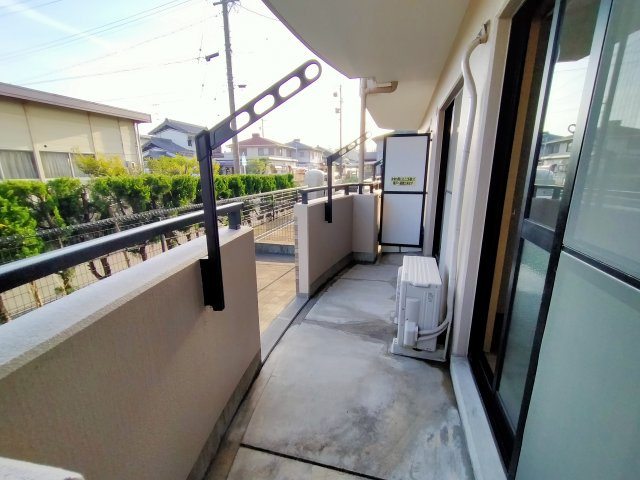 プリミエール井戸田のバルコニー