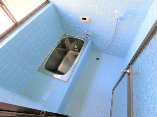 南横川戸建の浴室