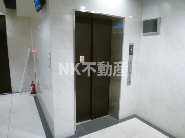 【ロビー】 | プレシオ小阪（河内小阪賃貸） | エレベーターです