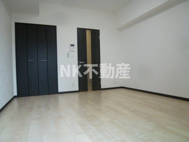 【居間・リビング】 | プレシオ小阪（河内小阪賃貸） | 洋室です