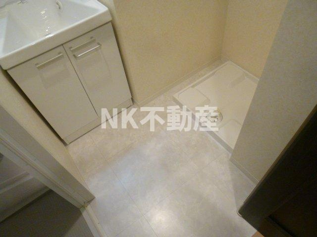 【洗面所】 | プレシオ小阪（河内小阪賃貸） | 脱衣スペースもあります