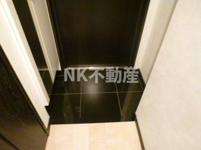 【玄関】 | プレシオ小阪（河内小阪賃貸） | シンプルで使いやすい玄関です