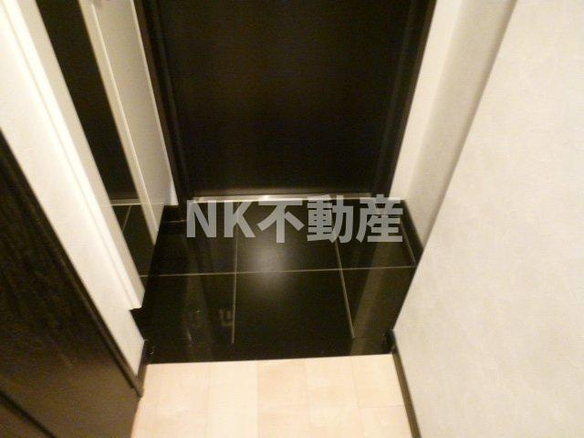 【玄関】 | プレシオ小阪（河内小阪賃貸） | シンプルで使いやすい玄関です