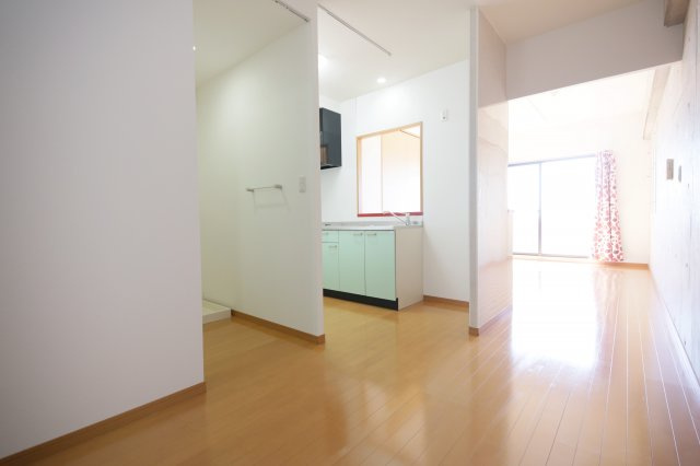 ひまわりやなべの居間・リビング|現状と異なる場合は現状優先となります