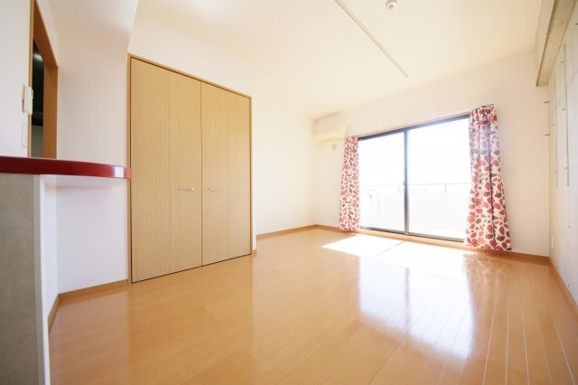 ひまわりやなべの居間・リビング|現状と異なる場合は現状優先となります