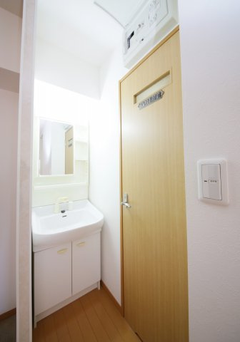 ひまわりやなべの洗面所|現状と異なる場合は現状優先となります