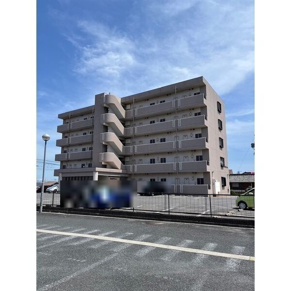 ひまわりやなべの駐車場