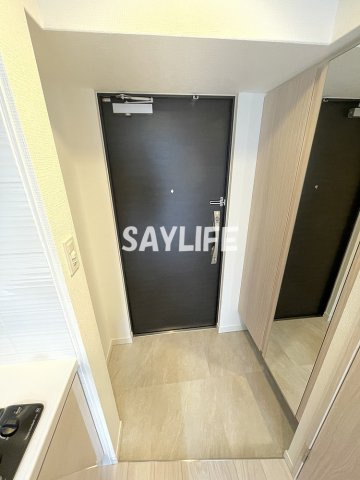 S-RESIDENCE高井田Centralの玄関