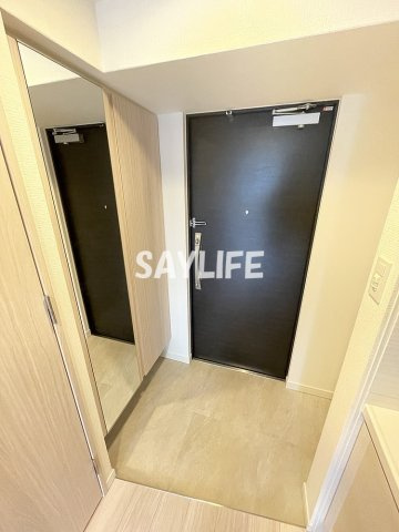 S-RESIDENCE高井田Centralの玄関