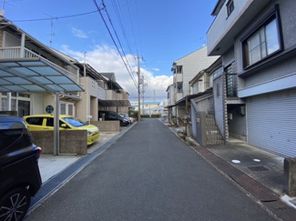 【前面道路含む現地写真】