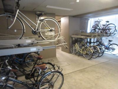 ベラジオ四条大宮の駐車場|駐輪場