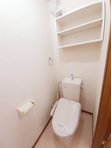 【トイレ】 | メゾンカネジョウ | ゆったりとした空間のトイレです