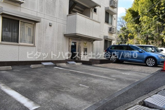 【駐車場】