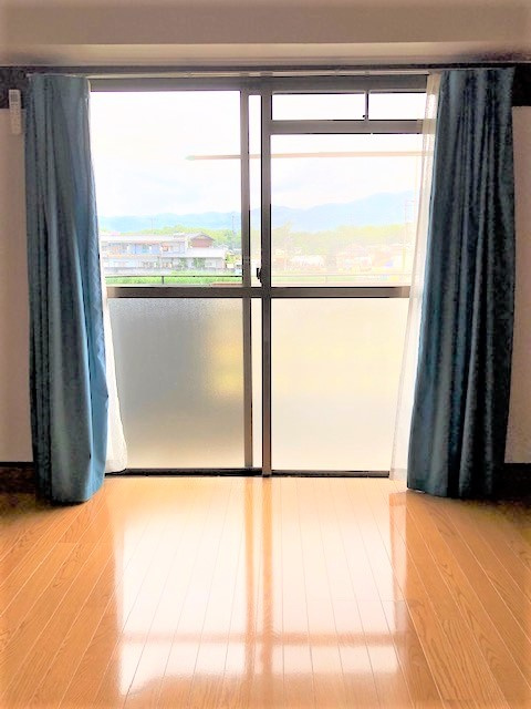 シャローム山城の洋室