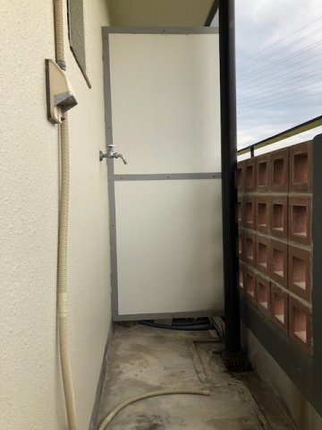 シャローム山城のバルコニー|洗濯機置き場