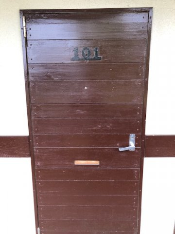 シャローム山城の玄関