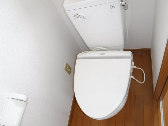 日吉不動産ビルのトイレ