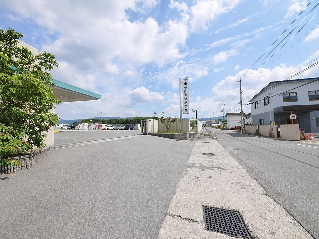 東亜商事ビルの周辺